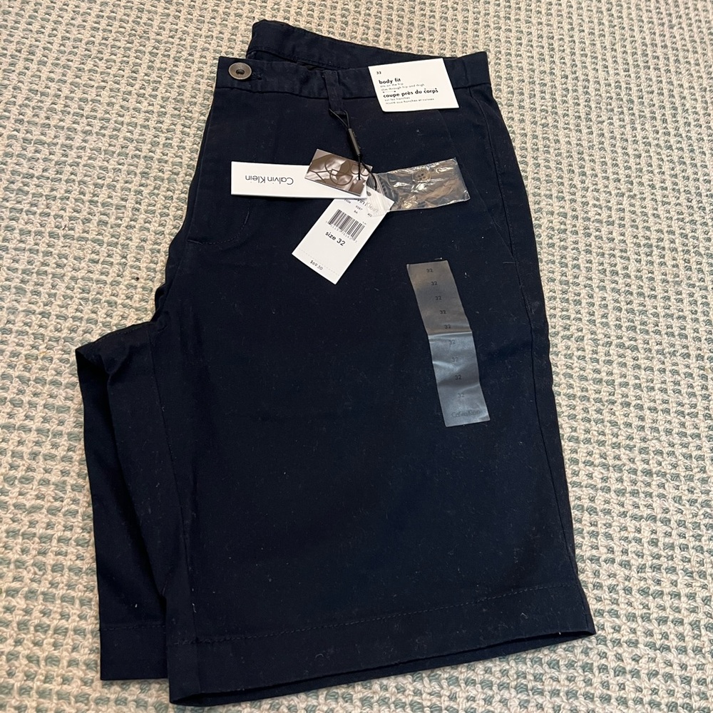 Men’s navy CK shorts